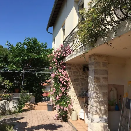 Villa House Near Avignon With Pool